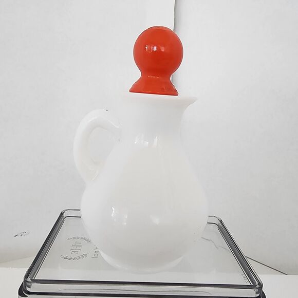 Retro White Milk Glass Strawberry Oil Vinegar Vintage Small Cruets 5.5" w/cork - Picture 9 of 14